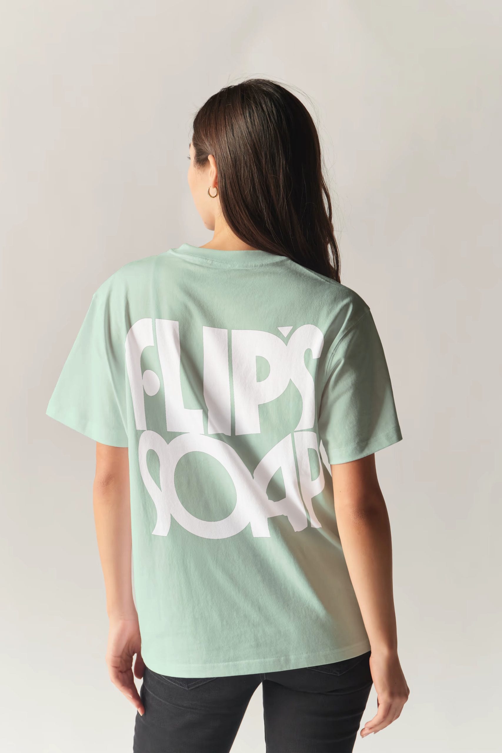 FLIP’S_Tee-back FLIP’S_Tee-back
